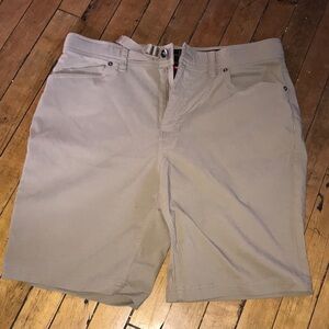 Gerry Weber Men's Khaki Flat-Front Stretch Shorts